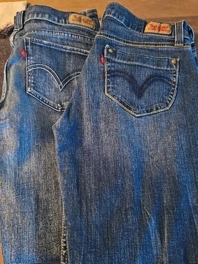 2 Pairs Levi 524 Jeans Waist 29/length 32